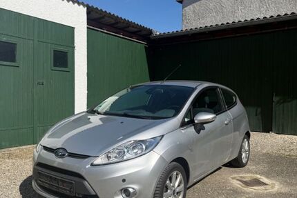 Ford Fiesta 81.000 km 2.900 &euro; Ecknach 86551