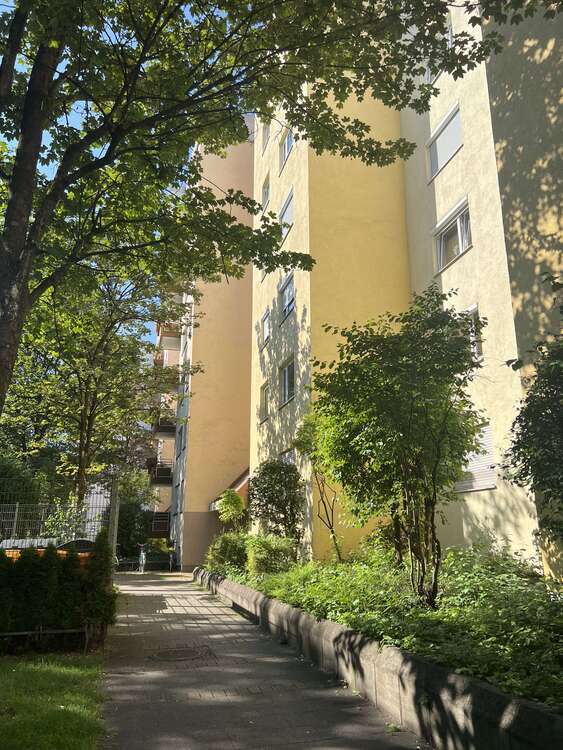Wohnung zum Kaufen in Augsburg 174.500 € 51.72 m² 2 zimmer