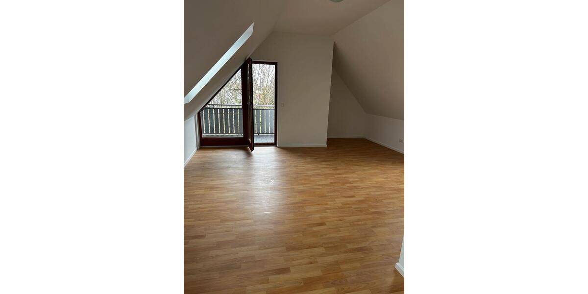 Dachgeschoßwohnung Kissing - 1 Zimmer, 50 m&sup2;, 690&euro; | Angebot:26097086
