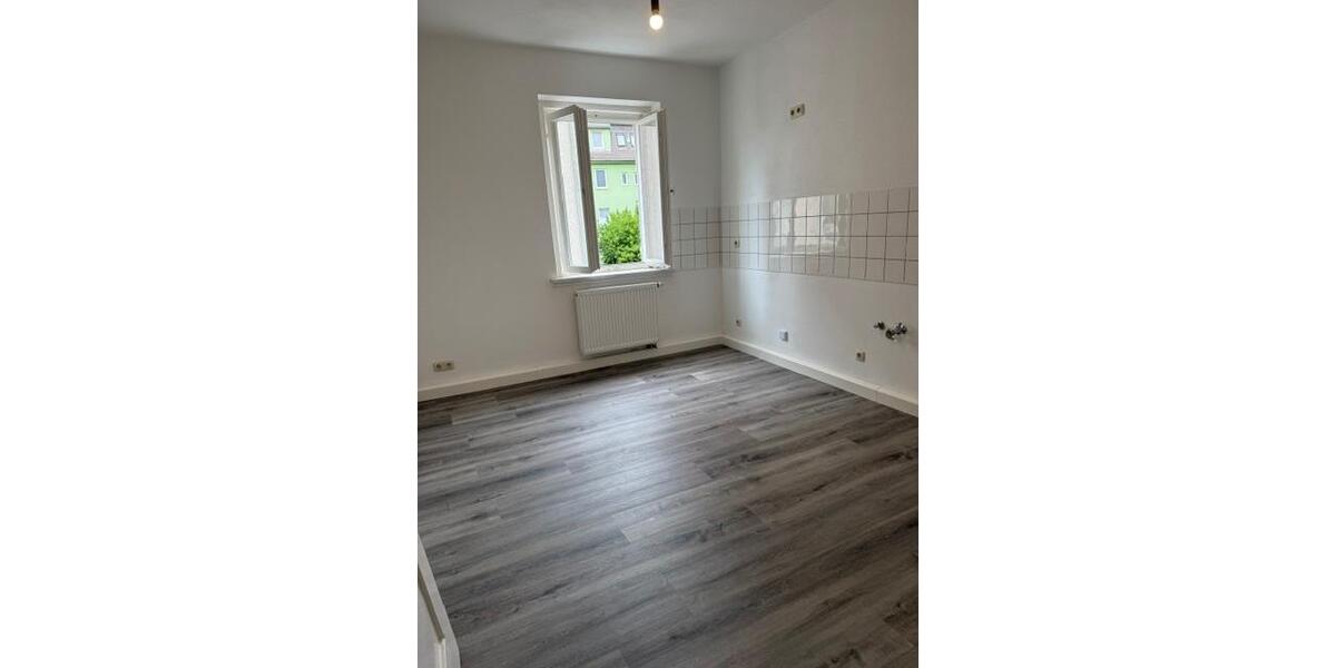 Etagenwohnung Augsburg Pfersee - 3.5 Zimmer, 63 m&sup2;, 315.000&euro; | Angebot:26823796
