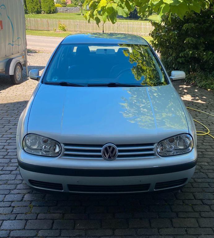 VW Golf 180.000 km 850 € Pöttmes 86554