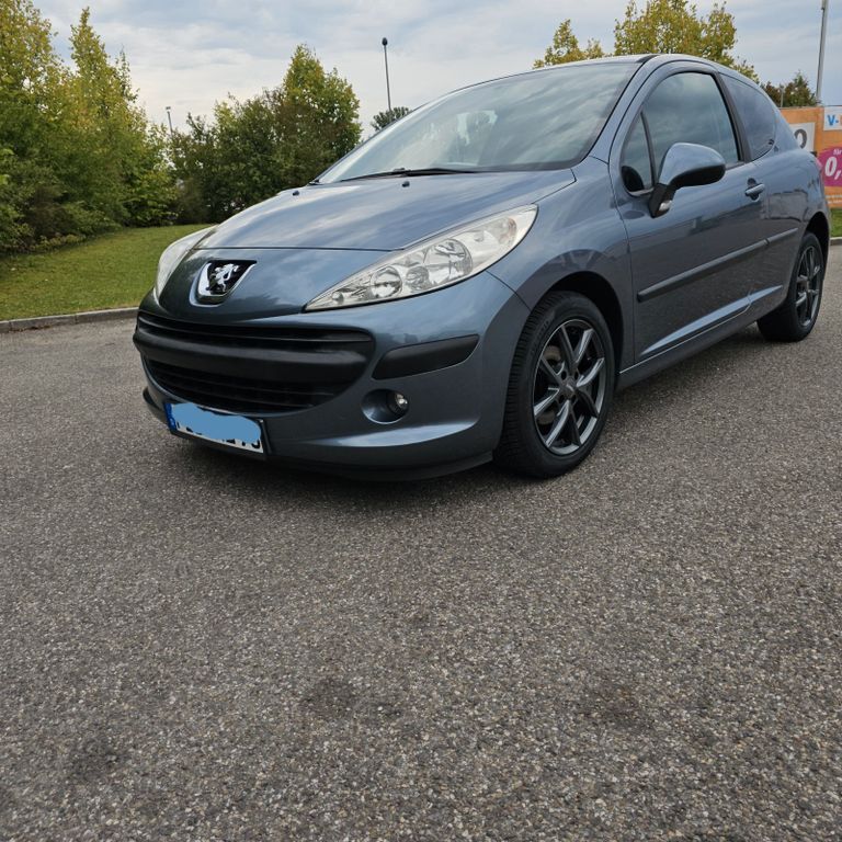 Peugeot 207 120.000 km 3.400 € Kissing 86438