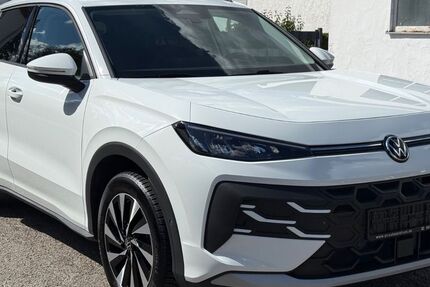 VW T-Roc 7.714 km 29.888 &euro; Gersthofen 86368