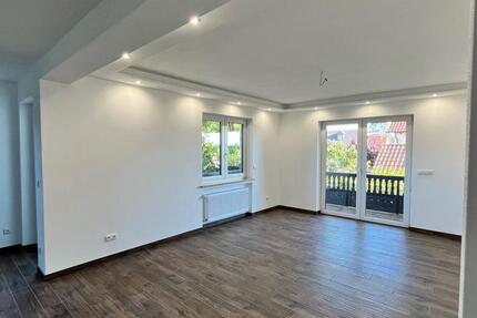 Stilvoll ren. u. geräumige 4-ZKB+WC OG-Whg. ca. 120qm + Kel. zimmer