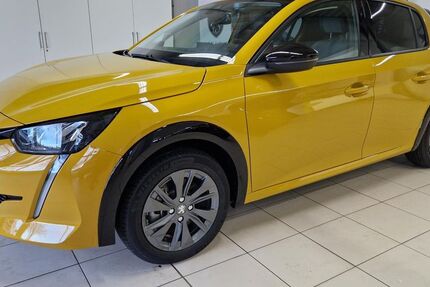 Peugeot 208 10.485 km 19.720 &euro; Augsburg 86179