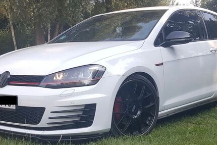 VW Golf 90.000 km 15.990 &euro; Rieblingen 86637