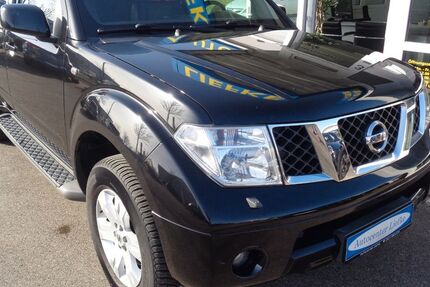 Nissan Pathfinder 203.300 km 8.990 &euro; Augsburg 86179