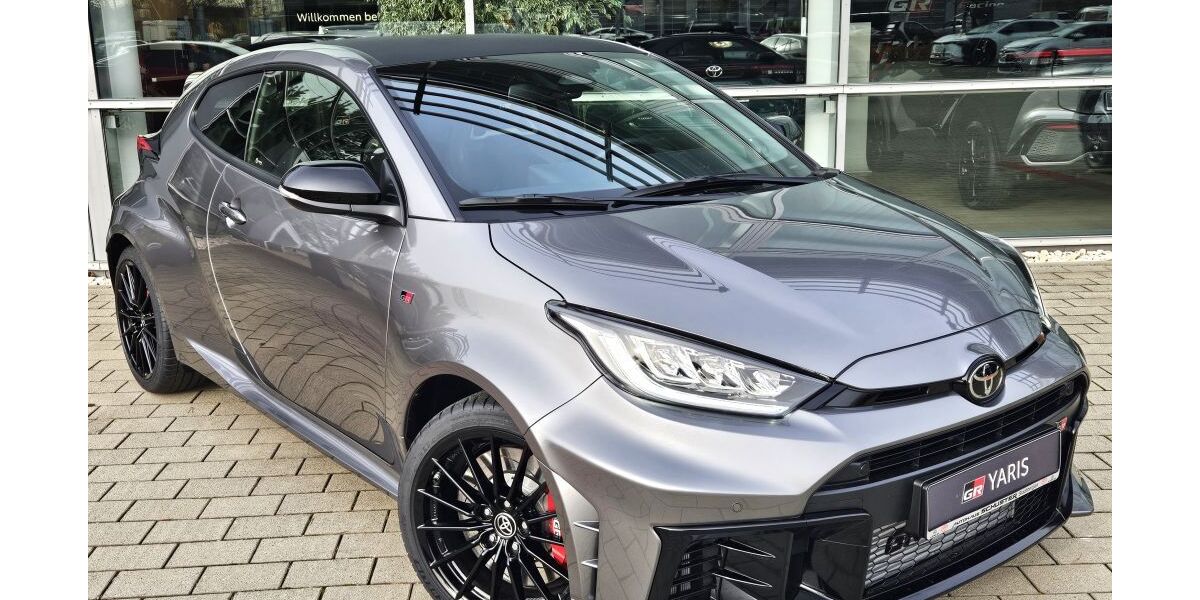 Toyota Yaris 2.100 km 44.990 &euro; Stadtbergen 86391