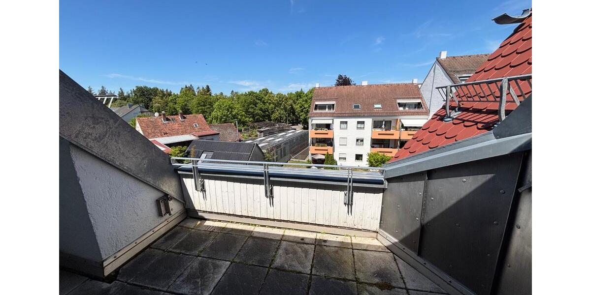 Dachgeschoßwohnung Augsburg Pfersee - 4 Zimmer, 108 m&sup2;, 399.000&euro; | Angebot:26820614