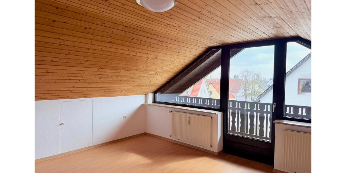 Dachgeschoßwohnung Königsbrunn - 2.5 Zimmer, 55 m&sup2;, 500&euro; | Angebot:25853966