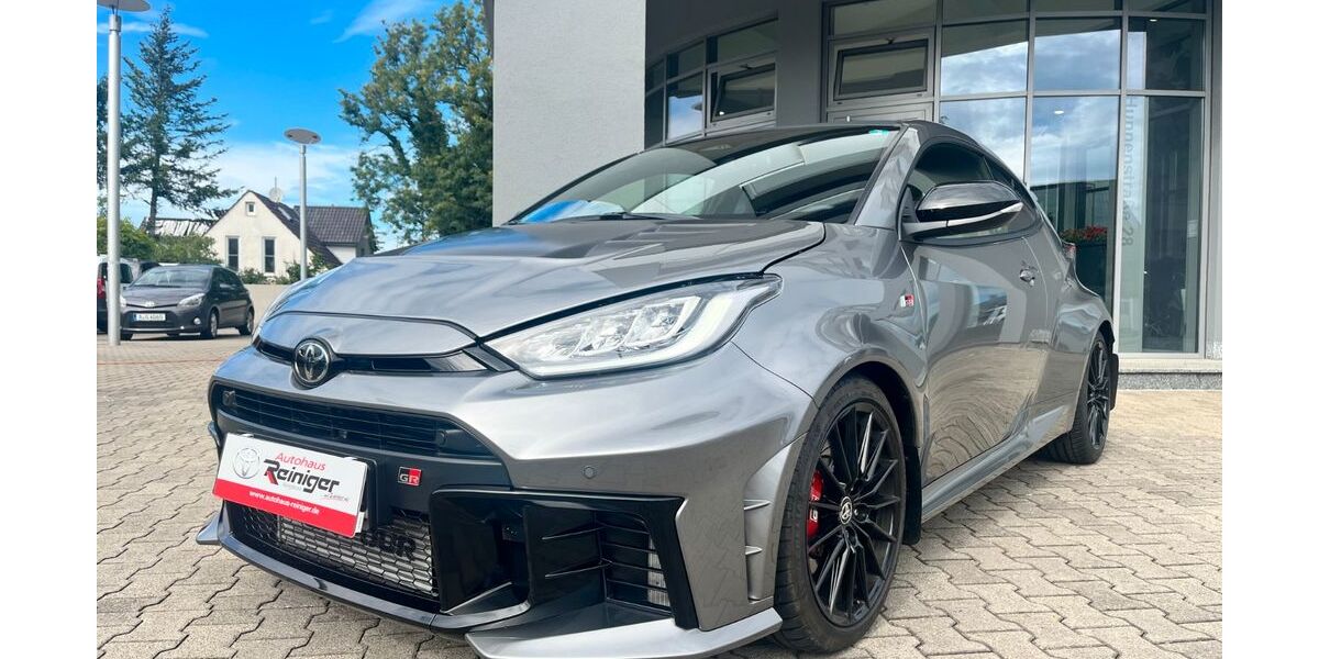 Toyota Yaris 5.800 km 52.999 € Königsbrunn / Augsburg 86343