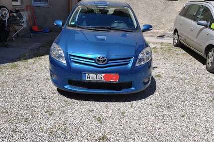 Toyota Auris 44.200 km 5.990 &euro; Lechhausen (Augsburg) 86165