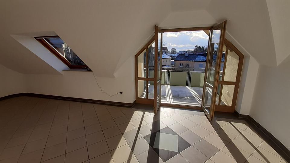 Dachgeschoßwohnung Aichach - 2.5 Zimmer, 67 m&sup2;, 320.000&euro; | Angebot:26762647