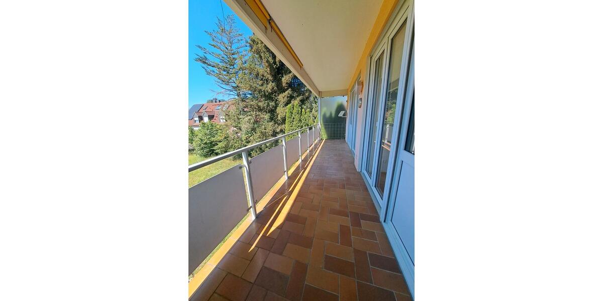 Etagenwohnung Neusäß - 3 Zimmer, 105 m&sup2;, 349.000&euro; | Angebot:27021012