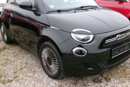 Fiat 500e 22.307 km 17.980 &euro; Augsburg 86179