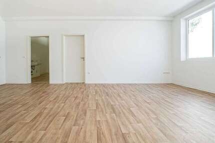 Wohnung Augsburg Lechhausen - 2 Zimmer, 91 m&sup2;, 995&euro; | Angebot:25142577