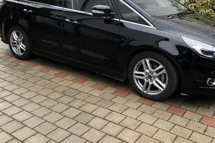 Ford S-Max 82.650 km 25.999 &euro; Affing 86444