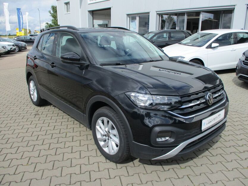 VW T-Cross 18.900 km 22.700 € Aichach 86551