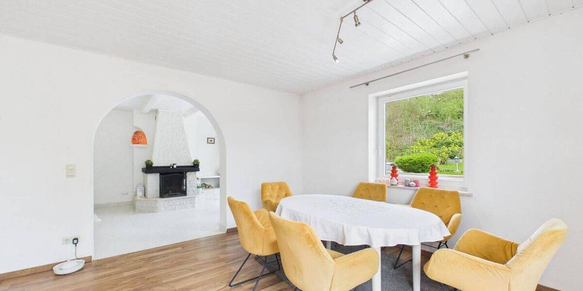 Einfamilienhaus Aindling - 7 Zimmer, 251 m&sup2;, 878.000&euro; | Angebot:26320485
