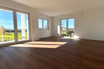 ERSTBEZUG! Wunderschöne 4 Zimmer Wohnung mit Balkon und Terrasse, hochwertige Ausstattung, KFW 55 4 zimmer