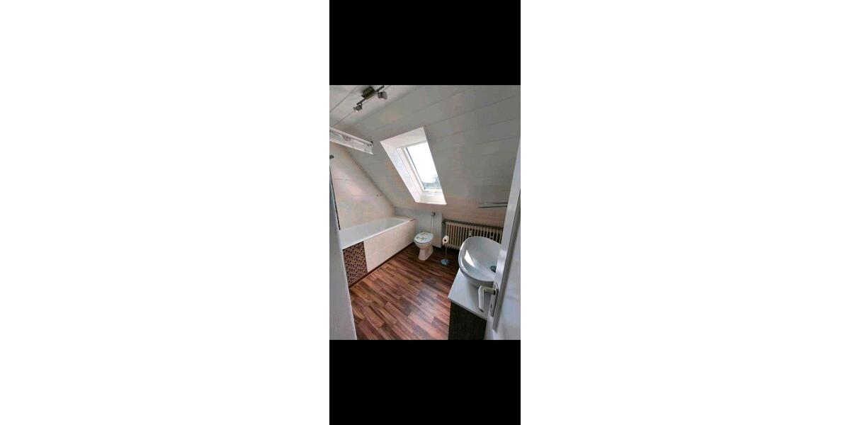 Dachgeschoßwohnung Adelsried - 3 Zimmer, 73 m&sup2;, 830&euro; | Angebot:26303038