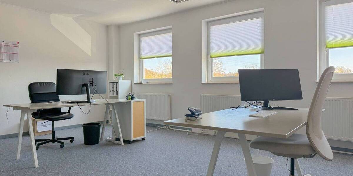 Gelegenheit - Wohnen & Arbeiten unter einem Dach mit großflächiger Lagehalle in Rehling 1 zimmer