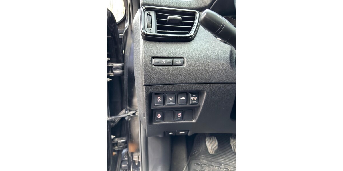 Nissan X-Trail 126.000 km 14.100 &euro; Augsburg 86150