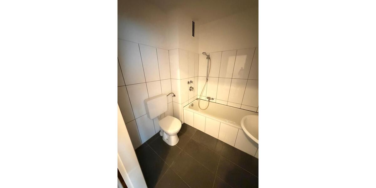 Etagenwohnung Augsburg Bärenkeller - 2 Zimmer, 44 m&sup2;, 870&euro; | Angebot:26330228
