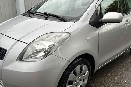 Toyota Yaris 145.600 km 3.990 € Augsburg 86154