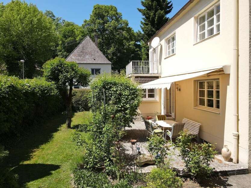 Haus zum Kaufen in Augsburg 900.000 € 127.7 m²