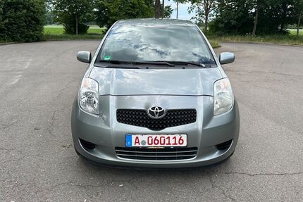 Toyota Yaris 147.000 km 2.700 &euro; Augsburg 86167
