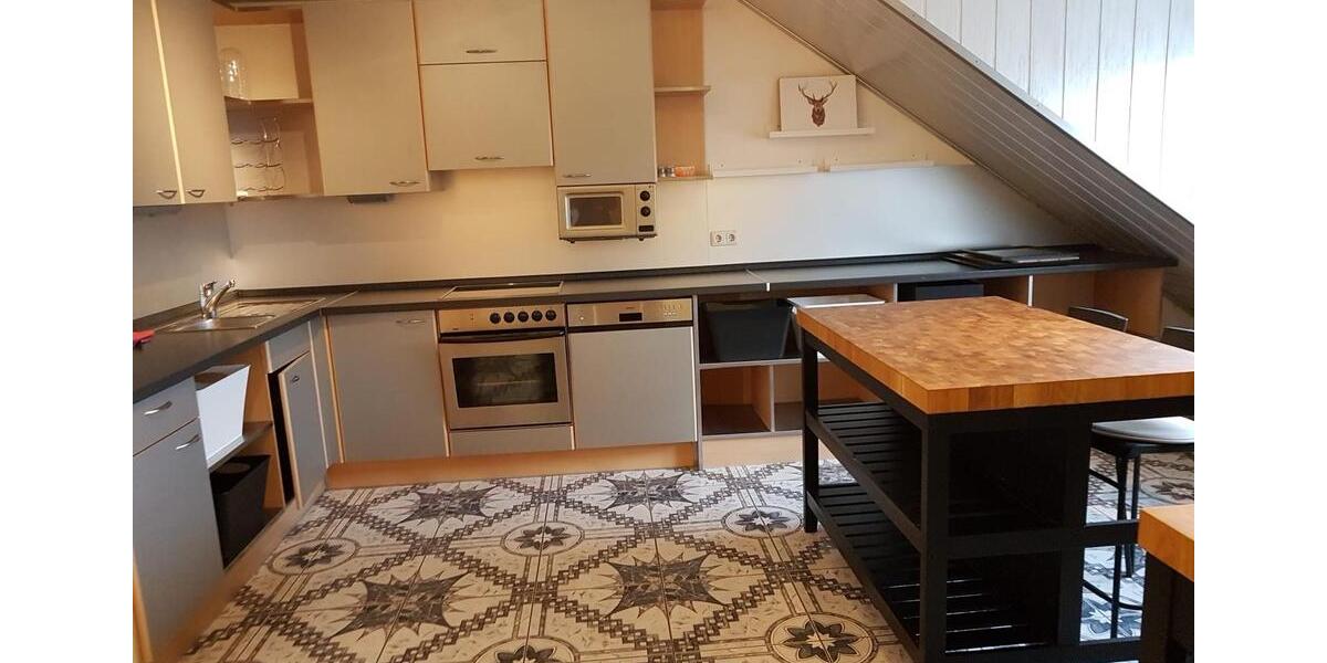 Dachgeschoßwohnung Augsburg - 3 Zimmer, 90 m&sup2;, 1.200&euro; | Angebot:26024631