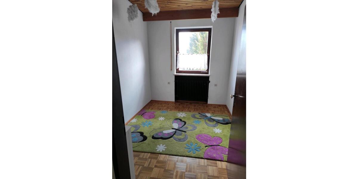 Reihenhaus Horgau - 6 Zimmer, 188 m&sup2;, 1.900&euro; | Angebot:24435997