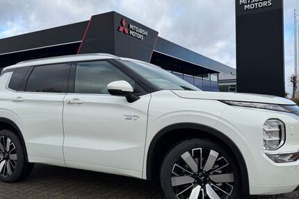 Mitsubishi Plug-in Hybrid Outlander 6.500 km 39.990 &euro; Königsbrunn 86343
