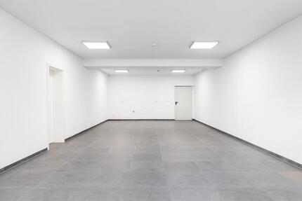 Moderne, ruhige Bürofläche mit eigenem Eingang, Stellplätzen und hochwertigem Bad in Neusäß zimmer