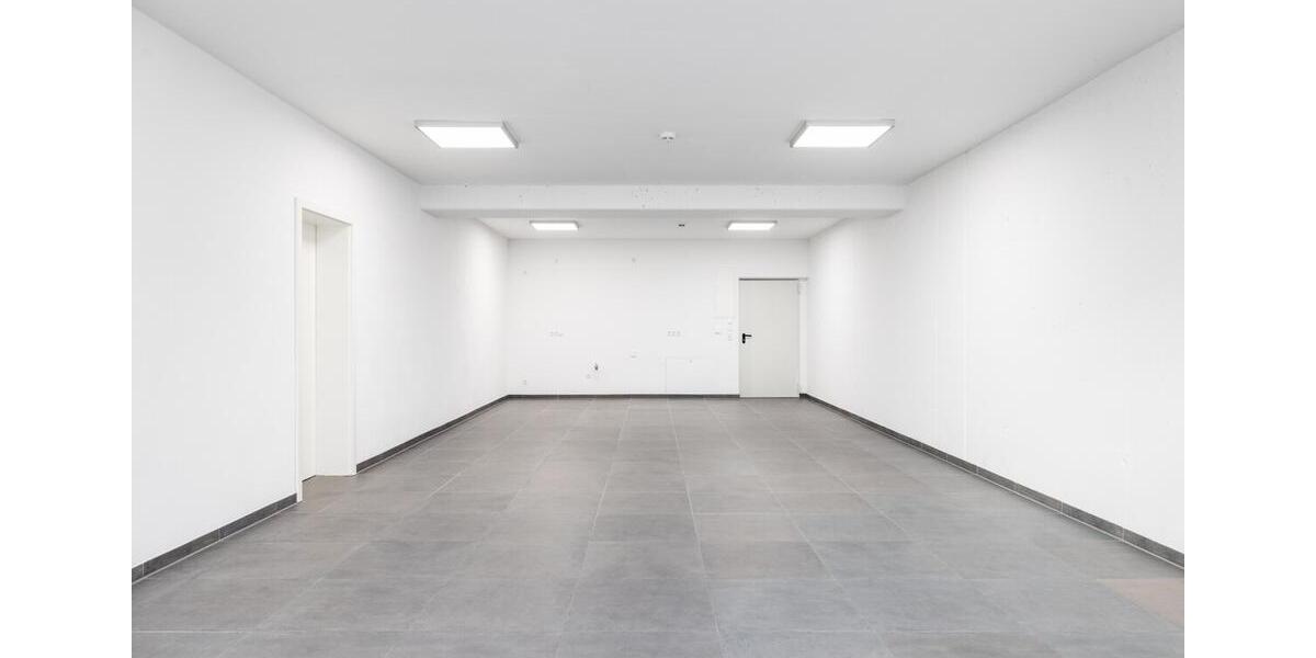 Moderne, ruhige Bürofläche mit eigenem Eingang, Stellplätzen und hochwertigem Bad in Neusäß zimmer