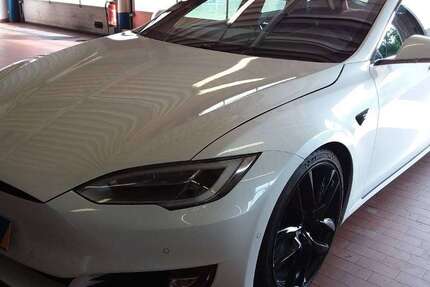 Tesla Model S 27.057 km 20.000 &euro; Augsburg 86169