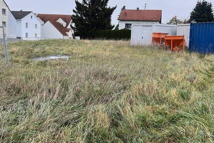 Bauland - mit genehmigtem Plan 8 -10 FH zimmer