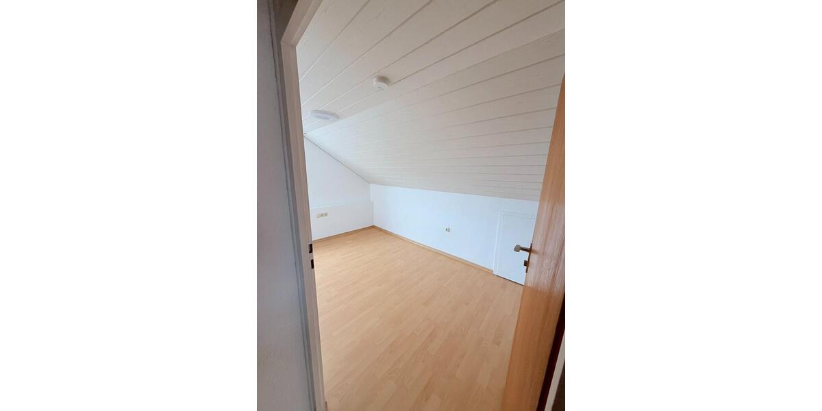 Dachgeschoßwohnung Königsbrunn - 2.5 Zimmer, 55 m&sup2;, 500&euro; | Angebot:25853966