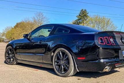 Ford Mustang 24.500 km 29.900 &euro; Pfaffenhofen 85235