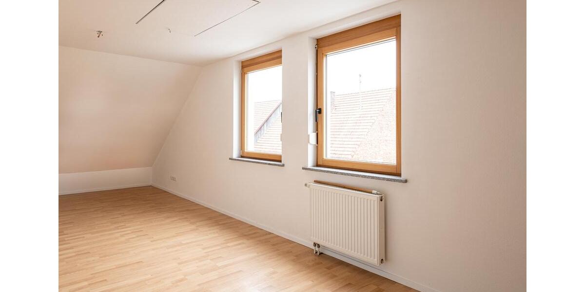 großzügige DHH in Friedberg - Rinnental zu vermieten. Anzeige bitte ganz lesen!!!!!!! 6 zimmer