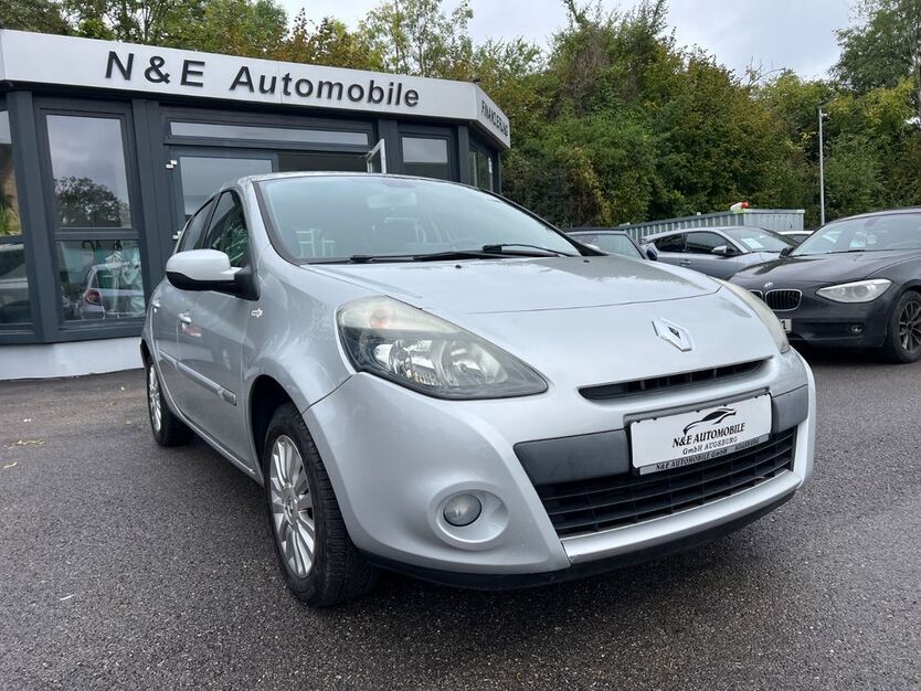 Renault Clio 57.000 km 4.790 € Augsburg 86165