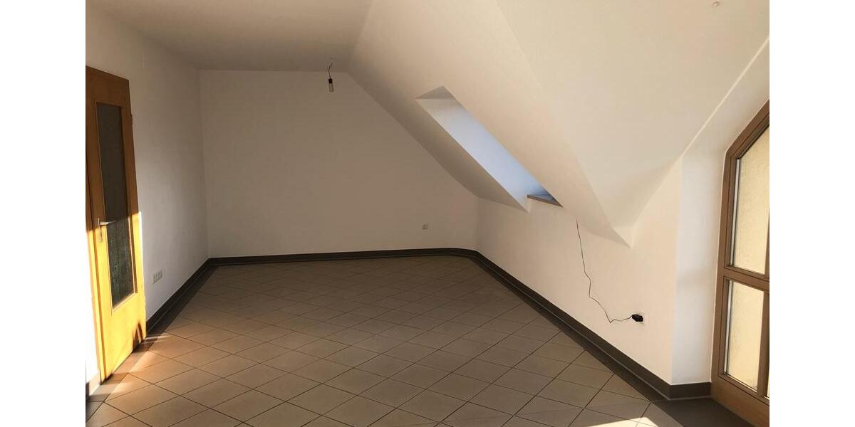 Dachgeschoßwohnung Aichach - 3 Zimmer, 67 m&sup2;, 320.000&euro; | Angebot:26931234