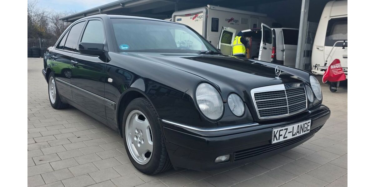 Mercedes-Benz E 240 235.000 km 3.900 &euro; Wehringen 86517