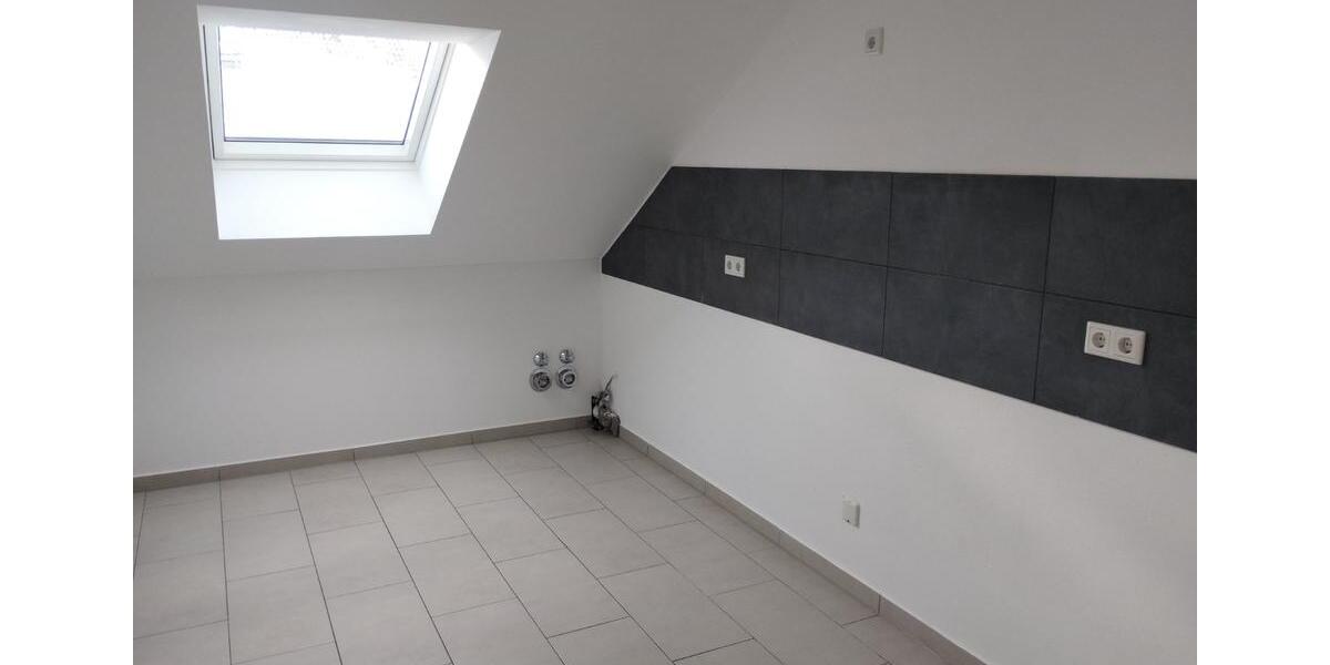 Dachgeschoßwohnung Königsbrunn - 3 Zimmer, 82 m&sup2;, 1.280&euro; | Angebot:25360942