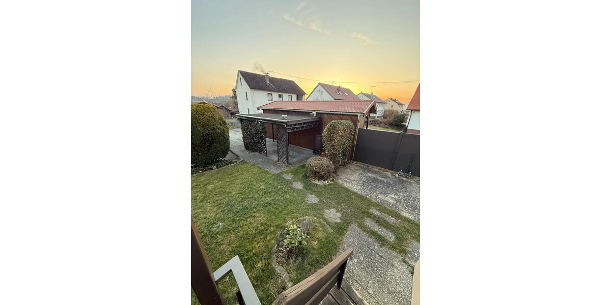 NEU RENOVIERT - KEINE Maklerprovi. Hochparterre-Whg 3ZKB+Stellpl 3 zimmer