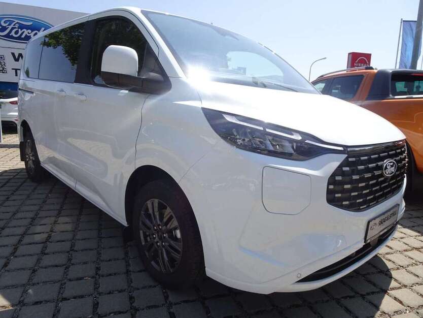 Ford Tourneo Custom 9.500 km 49.950 € Augsburg 86165
