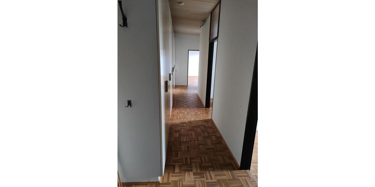 Reihenhaus Horgau - 6 Zimmer, 188 m&sup2;, 1.800&euro; | Angebot:25590833