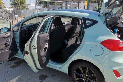 Ford Fiesta 58.000 km 7.990 &euro; Kissing 86438