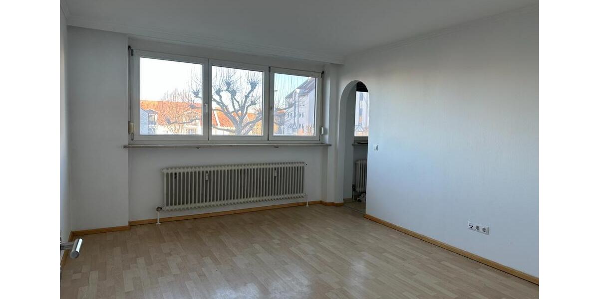 Hochparterre Friedberg - 1 Zimmer, 30 m&sup2;, 500&euro; | Angebot:25589263
